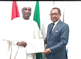 Coopération Burkina Faso- Guinée-Bissau : l’ambassadeur Saïdou MAÏGA présente ses Lettres de créance au Président Umaro Sissoko EMBALO