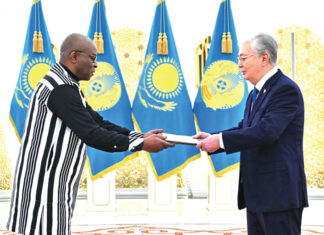Coopération Burkina Faso-République du Kazakhstan: L’ambassadeur Aristide Ludovic Tapsoba présente ses lettres de créance au Président Kassym-Jomar Tokaiev