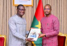 𝐌𝐞́𝐦𝐨𝐫𝐢𝐚𝐥 𝐓𝐡𝐨𝐦𝐚𝐬 𝐒𝐚𝐧𝐤𝐚𝐫𝐚 : 𝐋𝐞 𝐏𝐫𝐞𝐦𝐢𝐞𝐫 𝐦𝐢𝐧𝐢𝐬𝐭𝐫𝐞 𝐫𝐞𝐦𝐞𝐭 𝐮𝐧 𝐥𝐨𝐭 𝐝’𝐚𝐫𝐜𝐡𝐢𝐯𝐞𝐬 𝐞𝐭 𝐝’𝐚𝐫𝐭𝐞́𝐟𝐚𝐜𝐭𝐬 𝐝𝐞 𝐥𝐚 𝐑𝐞́𝐯𝐨𝐥𝐮𝐭𝐢𝐨𝐧