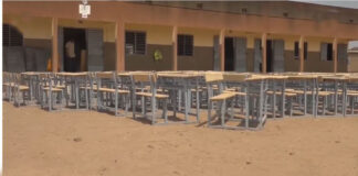 Commune de Pô : l’armée Burkinabè offre 70 tables-bancs aux écoles des villages de Manon et Tamona