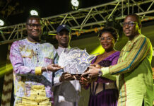 Celebrities Night : le president du Faso, le capitaine Ibrahim Traoré réçoit un trophée spécial