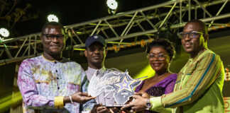 Celebrities Night : le president du Faso, le capitaine Ibrahim Traoré réçoit un trophée spécial