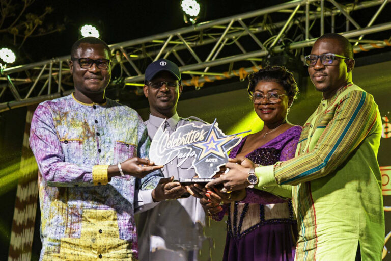 Celebrities Night : le president du Faso, le capitaine Ibrahim Traoré réçoit un trophée spécial