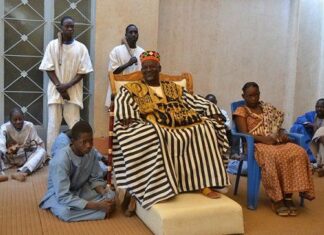 FESPACO 2025 : Des festivaliers participent à la cérémonie du Faux Départ du Moogho Naaba