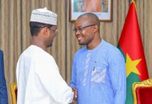 𝐅𝐄𝐒𝐏𝐀𝐂𝐎 𝟐𝟎𝟐𝟓 : 𝐋𝐞 𝐦𝐢𝐧𝐢𝐬𝐭𝐫𝐞 𝐭𝐜𝐡𝐚𝐝𝐢𝐞𝐧 𝐞𝐧 𝐜𝐡𝐚𝐫𝐠𝐞 𝐝𝐞 𝐥𝐚 𝐂𝐮𝐥𝐭𝐮𝐫𝐞 𝐬𝐚𝐥𝐮𝐞 𝐥’𝐡𝐨𝐬𝐩𝐢𝐭𝐚𝐥𝐢𝐭é 𝐝𝐮 𝐩𝐞𝐮𝐩𝐥𝐞 𝐛𝐮𝐫𝐤𝐢𝐧𝐚𝐛è