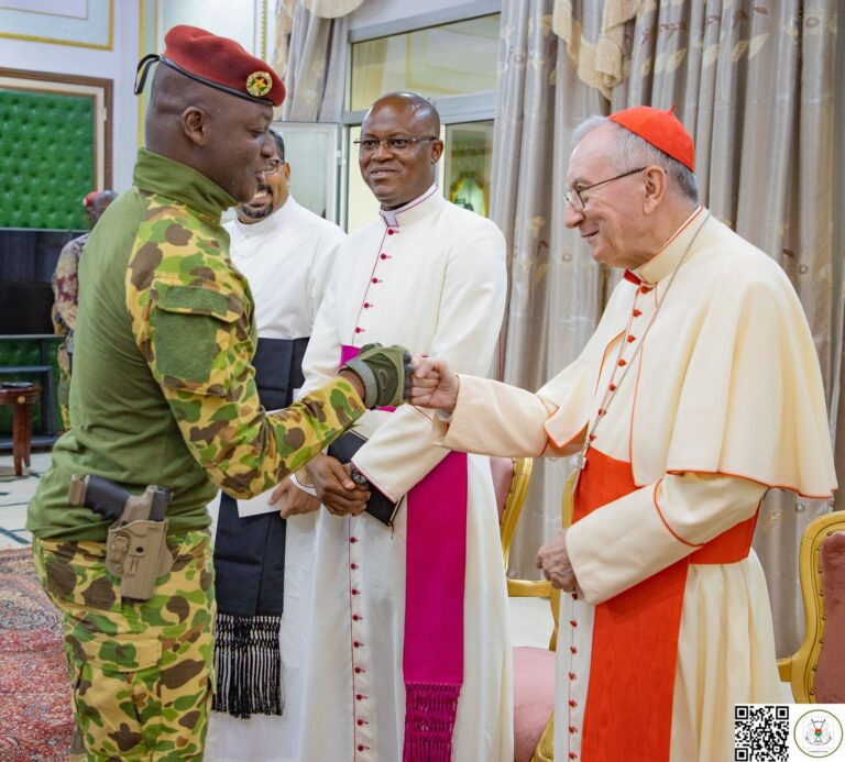 Reconquête du territoire national : le Président du Faso reçoit les bénédictions du Saint-Siège