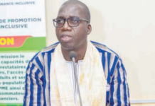 Education financière: Dr Boubakar Thiombiano dédicace un guide sur la gestion des finances personnelles