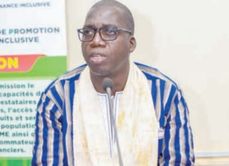 Education financière: Dr Boubakar Thiombiano dédicace un guide sur la gestion des finances personnelles