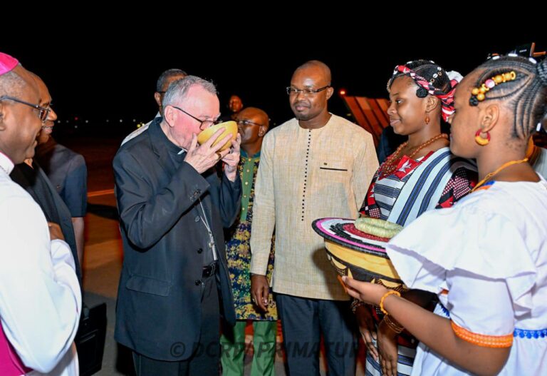 Diplomatie : le secrétaire d&rsquo;État du Vatican est à Ouagadougou