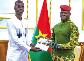 Régulation des médias et de la communication: les rapports publics 2022 et 2023 du CSC remis au président du Faso