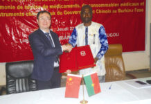 CHU de Tengandogo : la Chine offre du matériel sanitaire