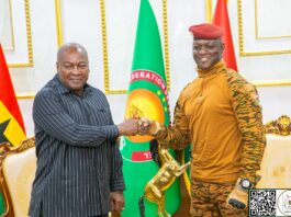 Visite de travail du Président ghanéen au Burkina Faso : un vol aérien quotidien Accra-Ouaga-Accra en vue – un gazoduc entre les deux pays pour bientôt