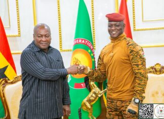 Visite de travail du Président ghanéen au Burkina Faso : un vol aérien quotidien Accra-Ouaga-Accra en vue – un gazoduc entre les deux pays pour bientôt