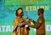 FESPACO 2025 : Dani Kouyaté remporte l’Etalon d’or de Yennenga