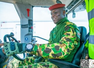 Soutien à la production agricole : le Président du Faso remet du matériel au ministère en charge de l’Agriculture