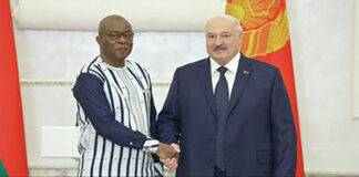 Coopération Burkina Faso–Biélorussie: L’ambassadeur Aristide Tapsoba présente ses lettres de créance au Président Alexandre Loukachenko