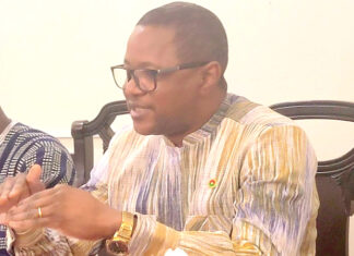 Le ministre Karamoko Jean Marie Traoré aux Burkinabè vivant au Qatar: « On vous ment sur les réseaux sociaux pour vous décourager dans votre élan de soutien à votre pays »