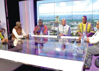 Le Premier ministre aux agents des médias publics : « Vous êtes du bon côté de l’histoire »