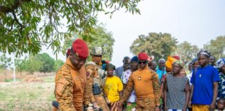 Journée internationale de la Femme 2025 : visite surprise du Chef de l’État aux productrices de légumes à Zongo