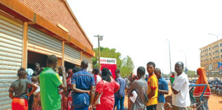 Vente de sucre SN-Sosuco: forte affluence des populations