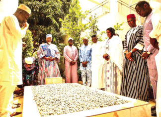 40e jour de la disparition du cinéaste Souleymane Cissé : le ministre Gilbert Ouédraogo prend part à la cérémonie