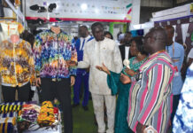 Kossivi Hounaké, ministre togolais chargé de l’artisanat : « Les peuples burkinabè et togolais partagent des valeurs, des pratiques et des traditions communes »