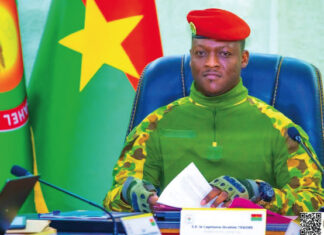 Burkina Faso : le capitaine Ibrahim Traoré adulé à travers le monde