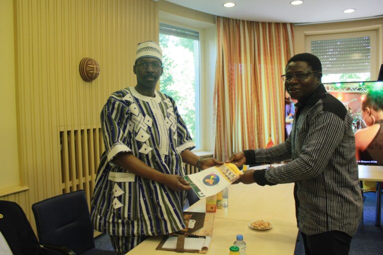 2e édition de la Nuit des talents de la diaspora burkinabè : Le comité d’organisation échange avec l’ambassadeur du Burkina en Allemagne, Toro Justin Ouoro