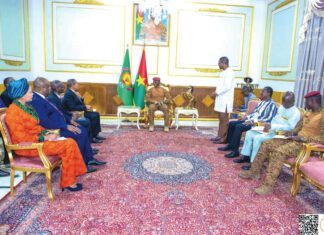 Audience du président du Faso: Le capitaine Ibrahim Traoré reçoit un envoyé spécial de la présidente de la Tanzanie