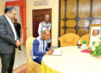 Rappel à Dieu du pape François: le Premier ministre exprime la compassion et la solidarité du Burkina