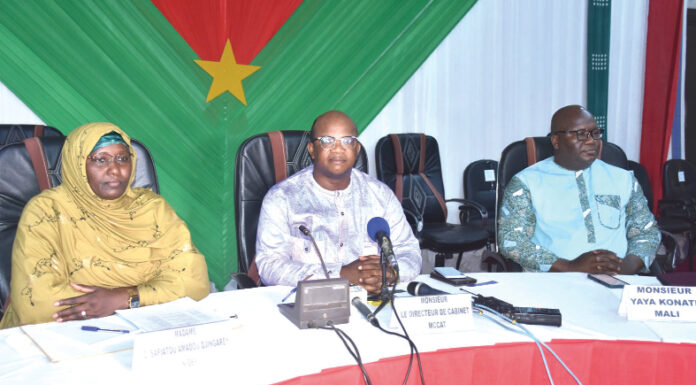 Alliance des Etats du Sahel: des experts examinent le projet de création d’une radio commune