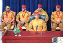 Le capitaine Traoré aux étudiants africains : « Apprenez la pratique pour que ça serve à nos pays ! »