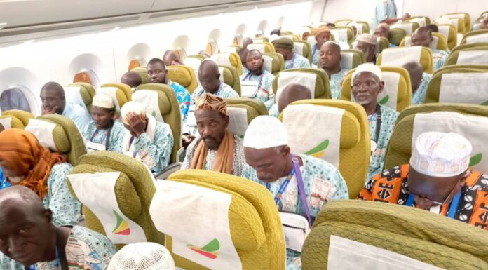 Hadj 2025 : Le premier vol depuis Bobo-Dioulasso a décollé avec 342 pèlerins