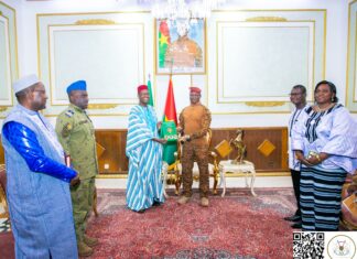 Audience du Président du Faso : L’hymne de l’AES, ‘’la Confédérale’’, soumis au Président Ibrahim Traoré
