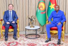 𝐂𝐨𝐨𝐩𝐞́𝐫𝐚𝐭𝐢𝐨𝐧 𝐬𝐢𝐧𝐨-𝐛𝐮𝐫𝐤𝐢𝐧𝐚𝐛𝐞̀ : 𝐥’𝐚𝐦𝐛𝐚𝐬𝐬𝐚𝐝𝐞𝐮𝐫 𝐋𝐮 𝐒𝐡𝐚𝐧 𝐞𝐧 𝐟𝐢𝐧 𝐝𝐞 𝐦𝐢𝐬𝐬𝐢𝐨𝐧