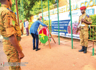 77e journée internationale des casques bleus : le Burkina rend hommage aux « soldats de la paix »