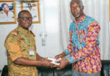 Solidarité et effort patriotique des conseillers spéciaux du président du Faso: 45 tonnes de ciment et 600 tonnes de sable à Faso mêbo