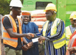 Initiative présidentielle Faso Mêbo: la région du Centre apporte 25 tonnes de ciment