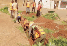 Journée d’engagement patriotique et de participation citoyenne: l’armée de terre assainit le Camp Sangoulé-Lamizana