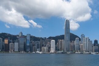 28e anniversaire du retour de Hong Kong dans la mère patrie : Entre intégration réussie et ouverture au monde