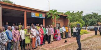 Montée mensuelle des couleurs : Le MCCAT aux côtés du personnel de l’Agence Burkinabè de la Cinématographie et de l’Audiovisuel