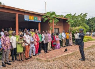 Montée mensuelle des couleurs : Le MCCAT aux côtés du personnel de l’Agence Burkinabè de la Cinématographie et de l’Audiovisuel