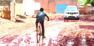 Bitumage des abords d’une mosquée à Ouagadougou: les riverains mécontents, l’entrepreneur rassure