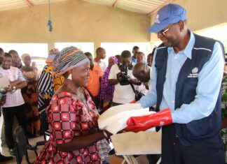 Distribution de moustiquaires imprégnées: Jean-Claude Kargougou fait le constat au district sanitaire de Kombissiri