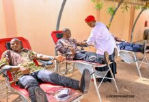 Don de sang : le personnel de la Primature répond à l’appel du gouvernement