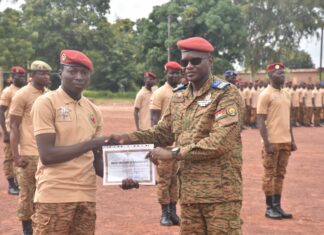 Campagne de saut parachutiste 2025: 200 nouveaux stagiaires savent désormais « pourquoi les oiseaux chantent dans le ciel »