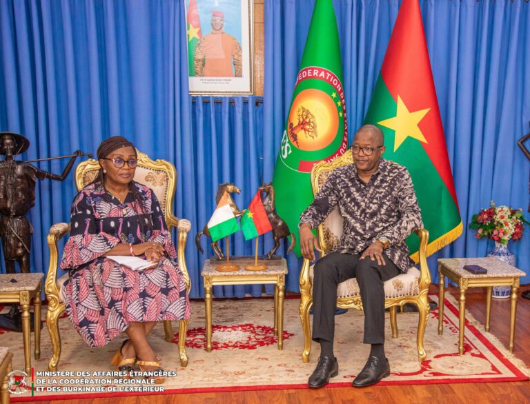 Décès tragique de Alino Faso en République de Côte d’Ivoire : le Chef de la diplomatie exprime sa désapprobation d’une procédure faite de mépris envers la famille du défunt et le peuple burkinabè