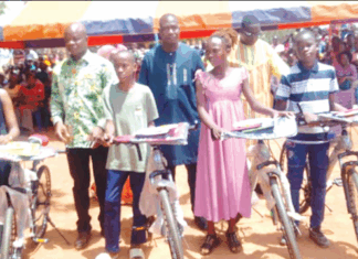 Arrondissement 11 de Ouagadougou : l’école primaire Manegda célèbre ses meilleurs élèves
