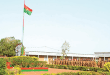 Montée des couleurs: les FDS « communient » autour du drapeau national