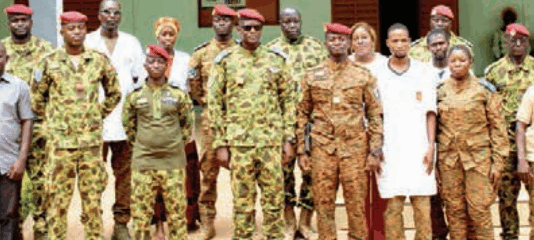 Le Chef d’Etat-major de l’Armée de terre galvanise les combattants à Banfora